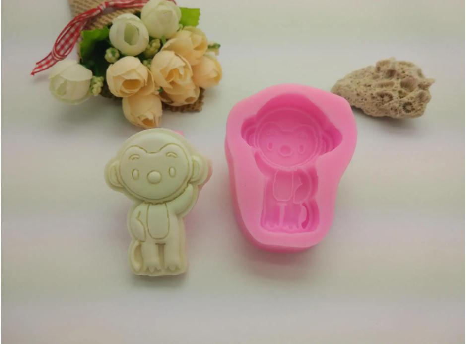 模具硅膠制品用什么才能清洗干凈 ？