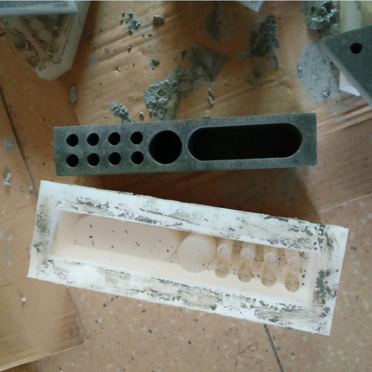 如何延長工業(yè)級模具硅膠使用壽命 ？